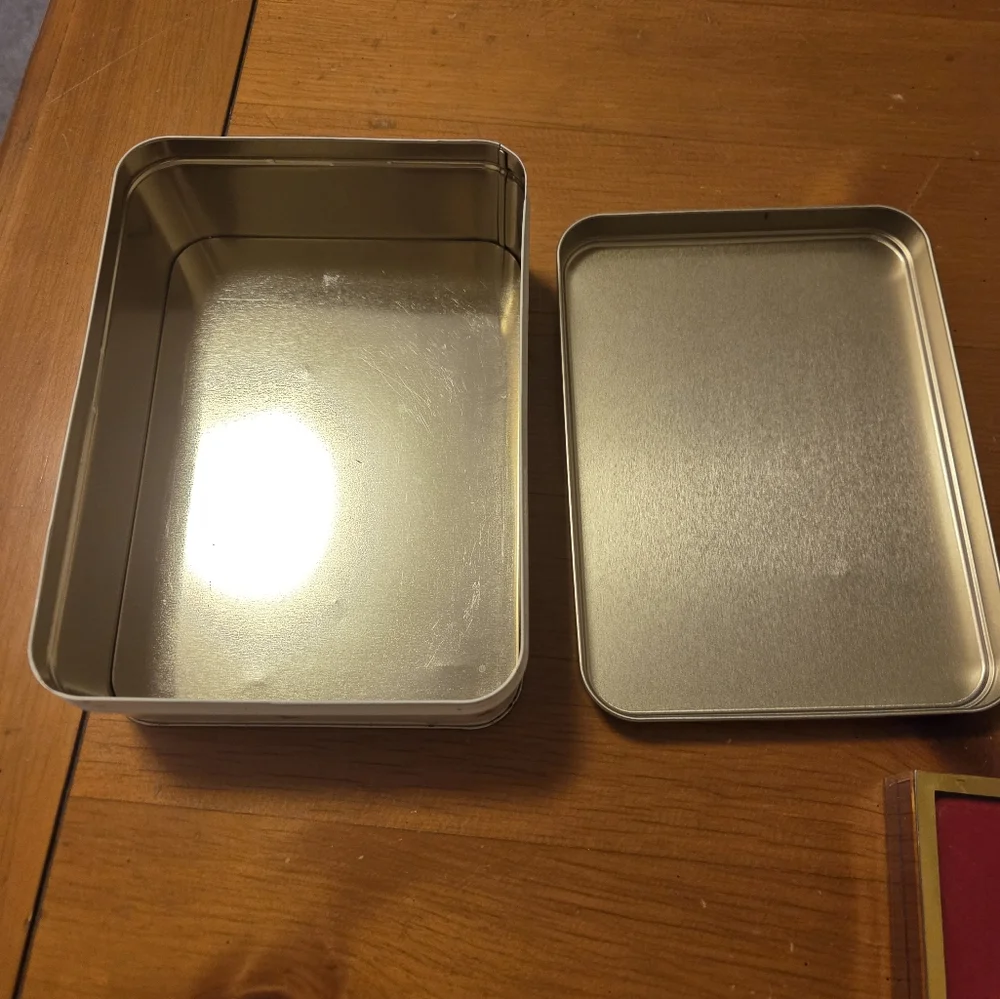 Hallmark Angels Tin
